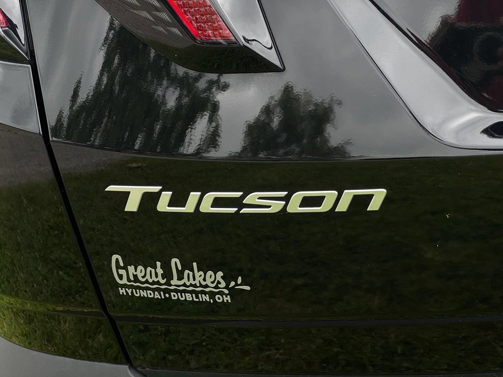 Certified 2025 Hyundai Tucson Limited FWD image 9