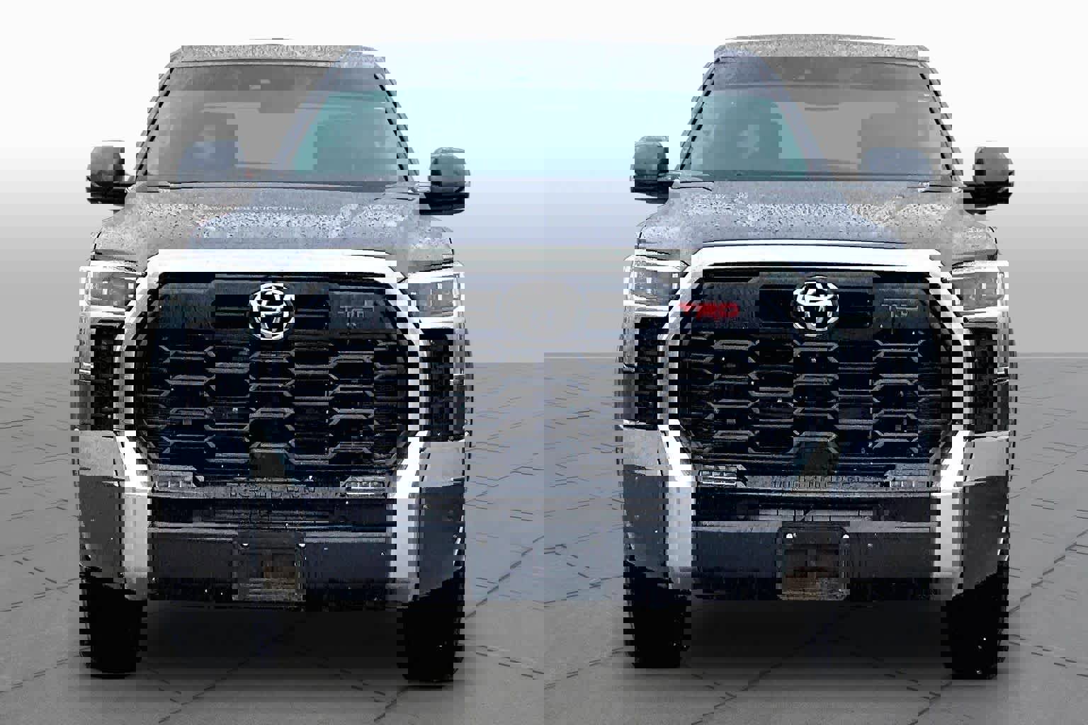 Used 2023 Toyota Tundra Limited w/ TRD Off-Road Package AWD/4WD image 4