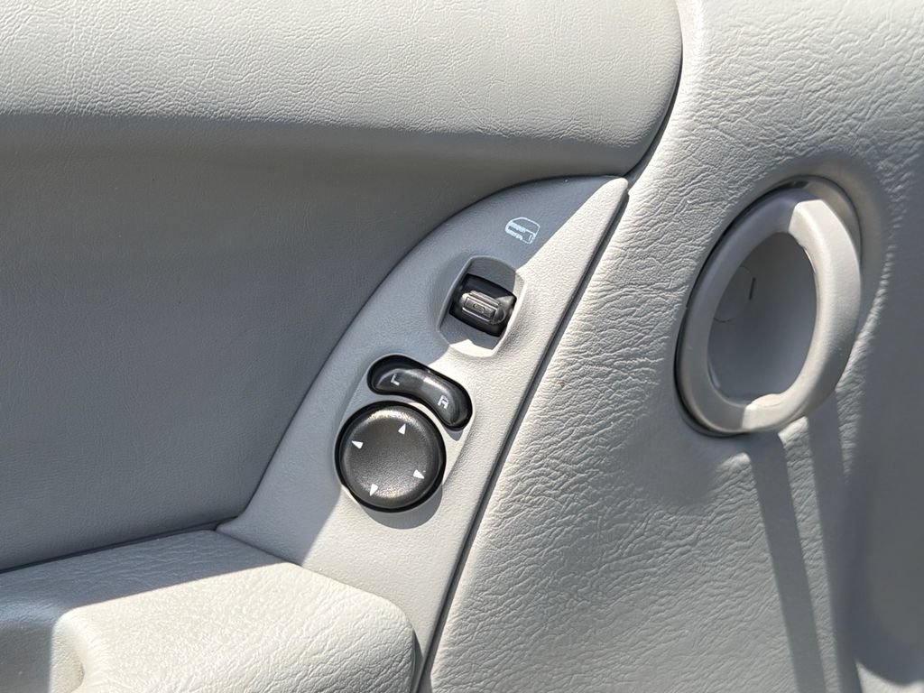 Used 2006 Jeep Liberty Sport RWD image 22