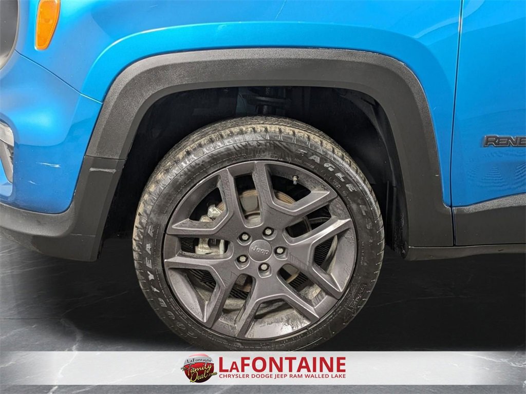 Used 2021 Jeep Renegade Latitude w/ Sun & Sound Group image 31