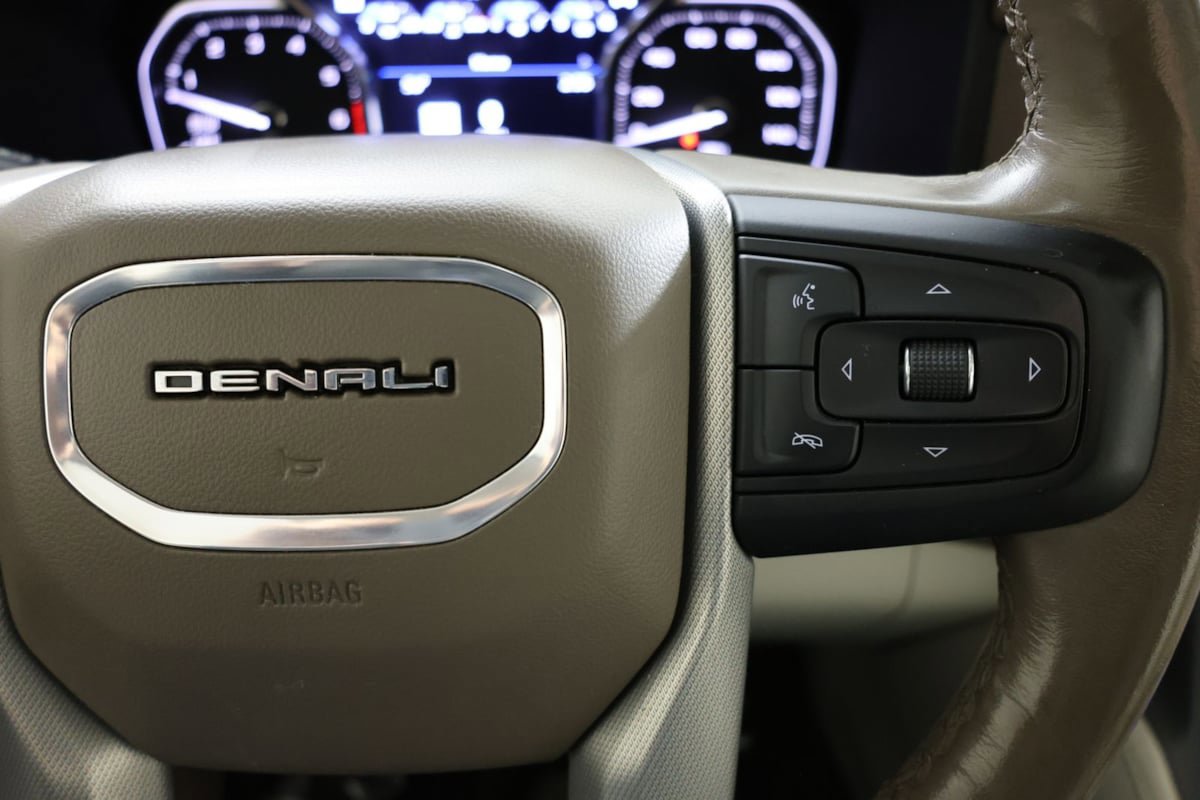 Used 2021 GMC Yukon Denali w/ Denali Premium Package AWD/4WD image 30