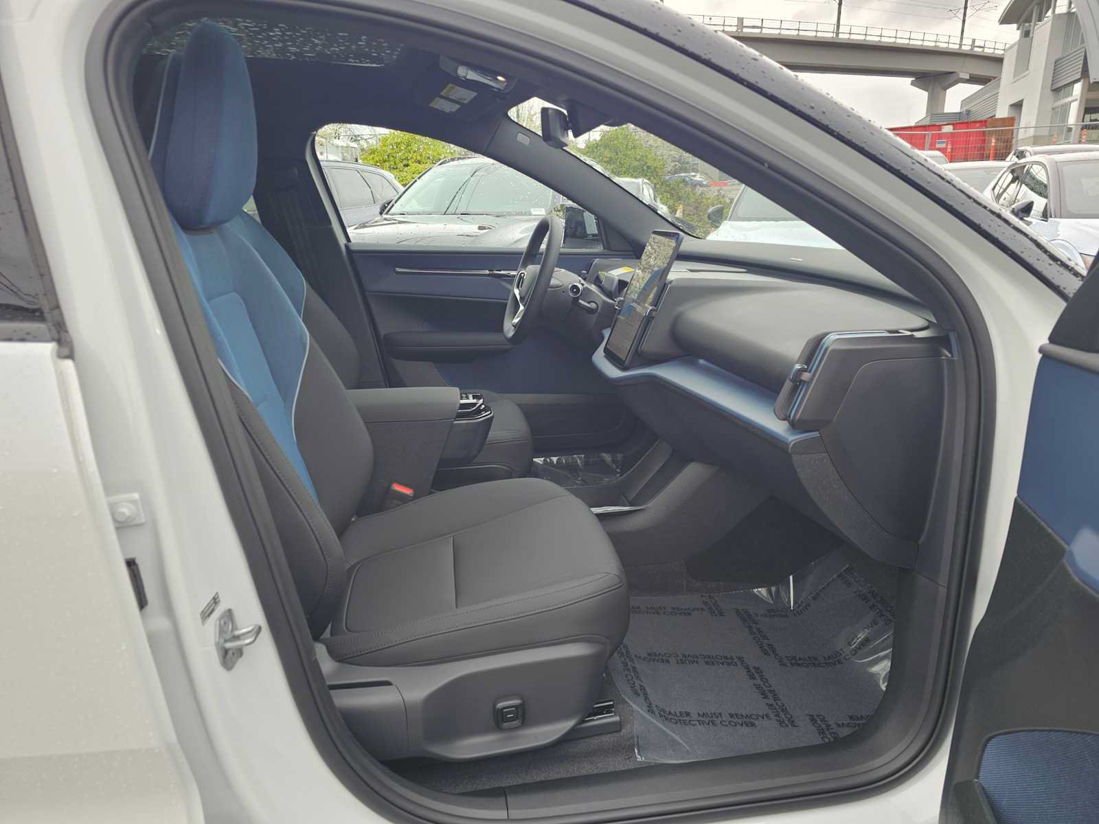 New 2026 Volvo EX30 Cross Country Ultra w/ Protection Package Premier AWD/4WD image 11