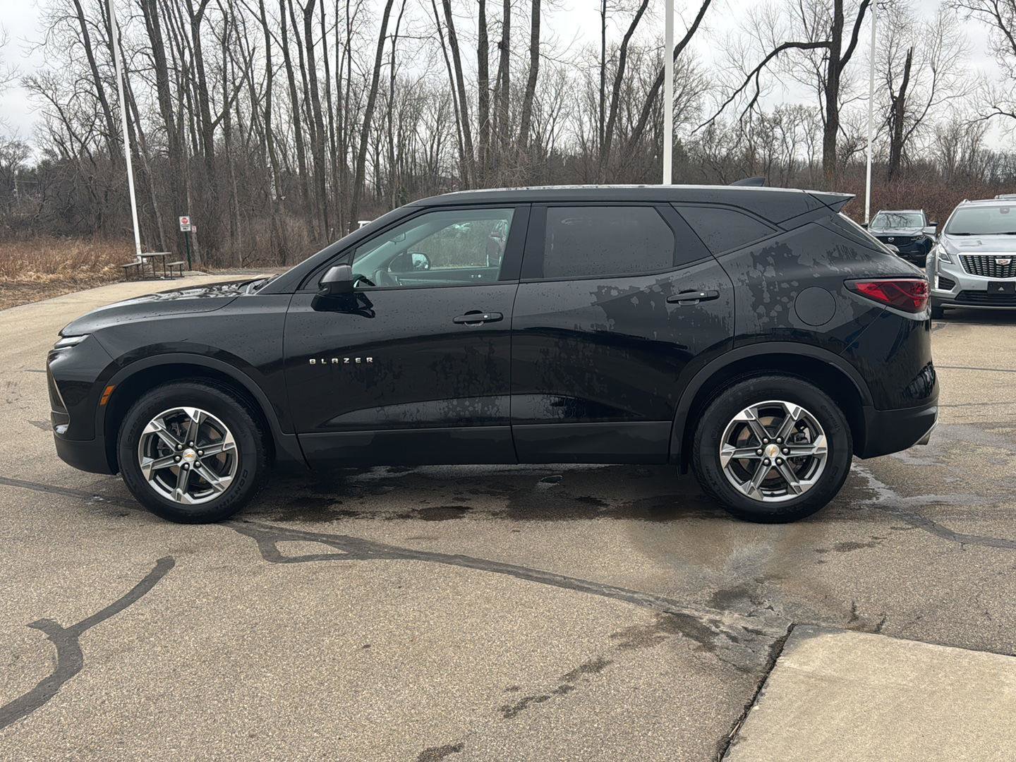 Used 2023 Chevrolet Blazer LT image 2