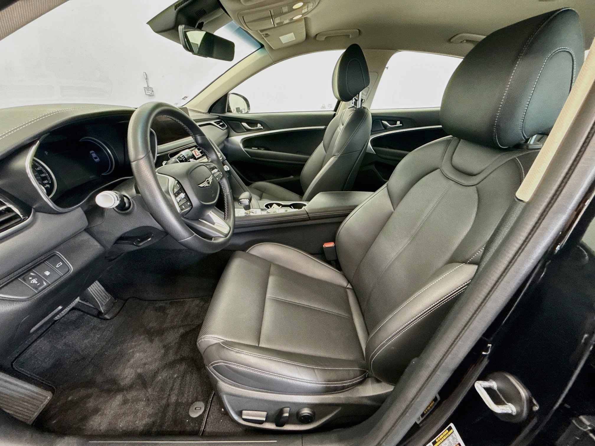 Used 2026 Genesis G70 2.5T RWD image 13