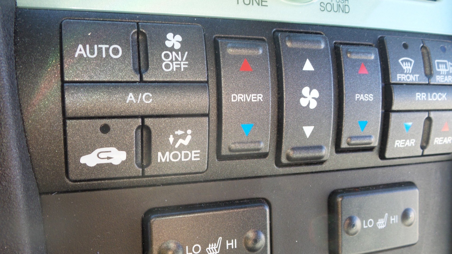 Used 2010 Honda Pilot Touring image 54
