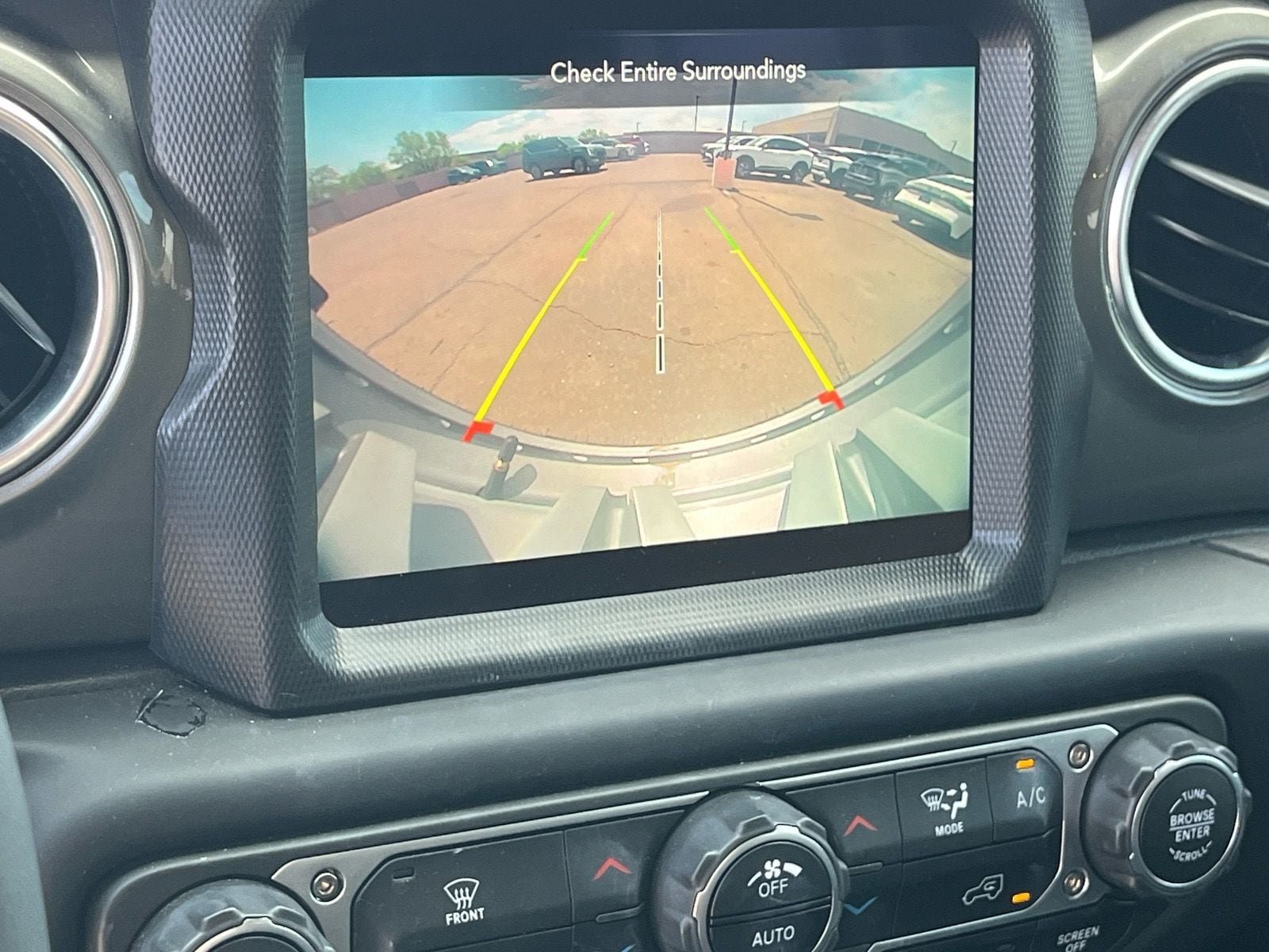 Used 2023 Jeep Wrangler Unlimited Sahara w/ LED Lighting Group AWD/4WD image 25
