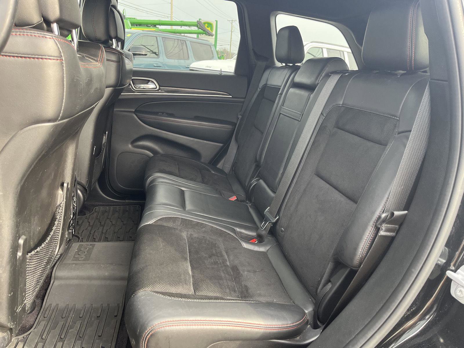 Used 2017 Jeep Grand Cherokee Trailhawk image 32