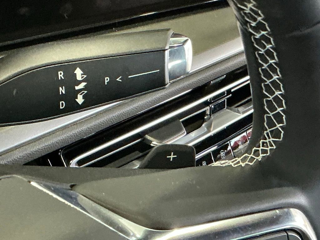 Used 2024 Chevrolet Traverse LT image 18