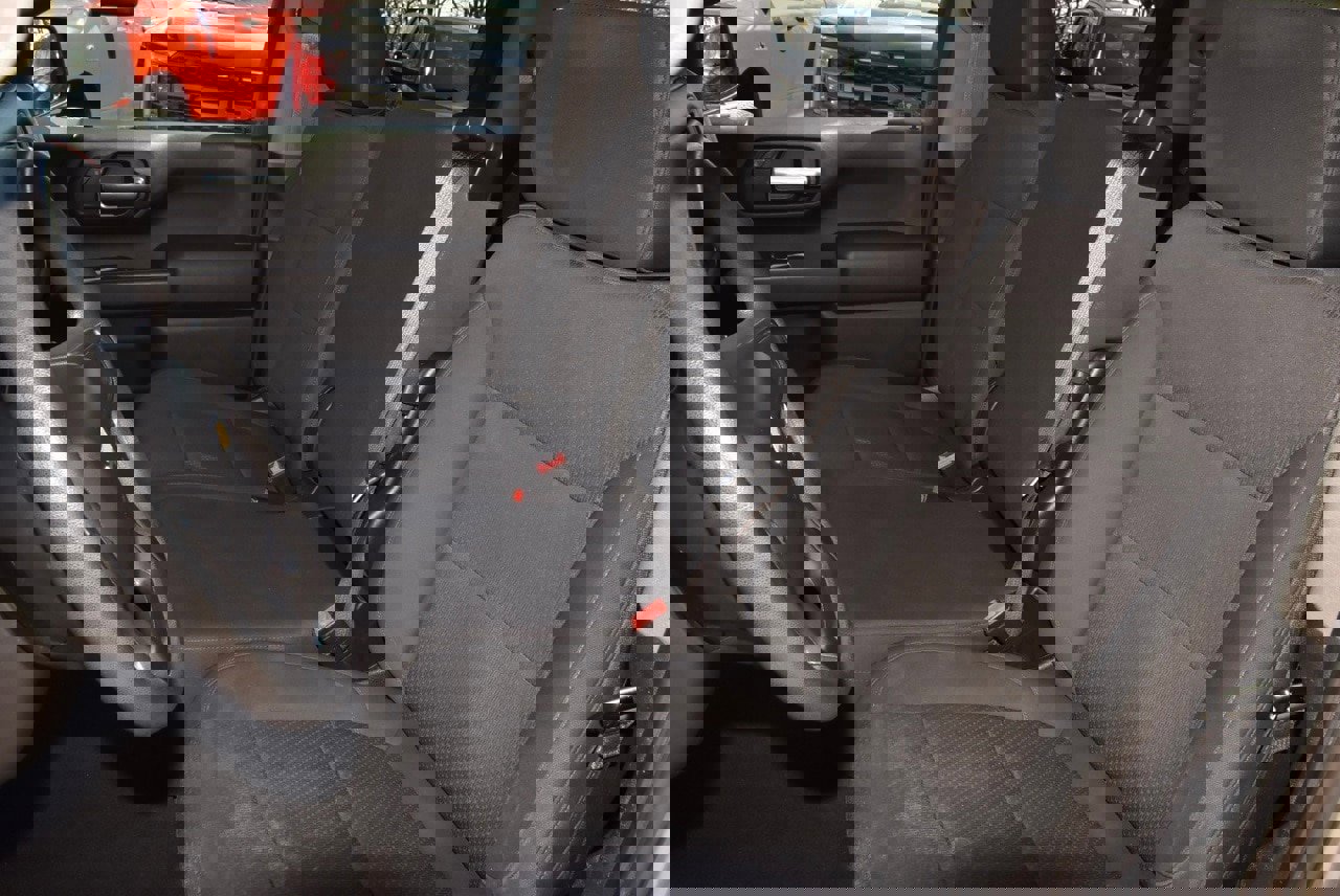 Used 2020 Chevrolet Silverado 1500 Custom w/ Custom Value Package image 29