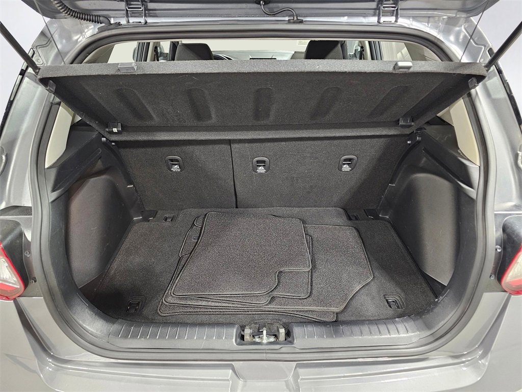 Used 2022 Hyundai Venue SEL image 16