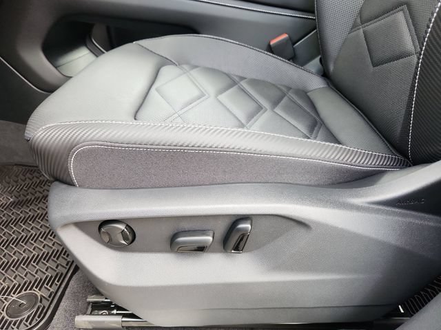 New 2026 Volkswagen Atlas Cross Sport SE AWD/4WD image 18
