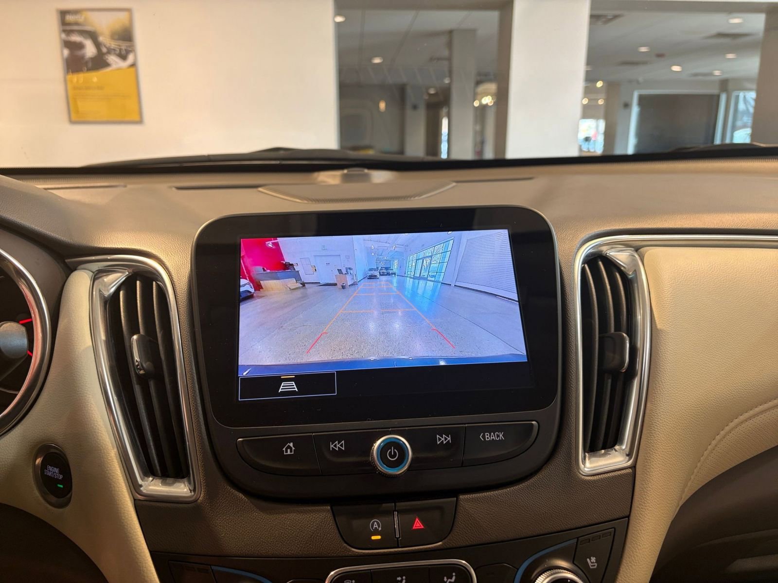 Used 2024 Chevrolet Malibu LT image 17