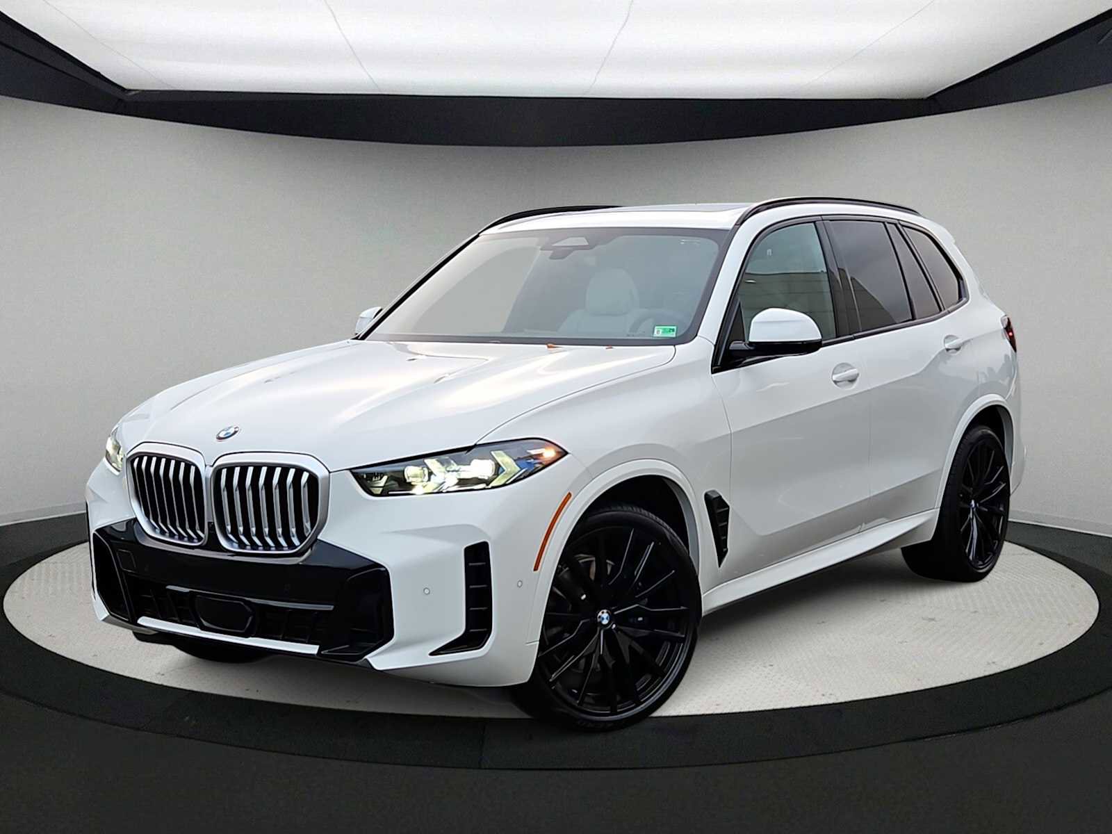 Used 2026 BMW X5 xDrive40i w/ M Sport Package