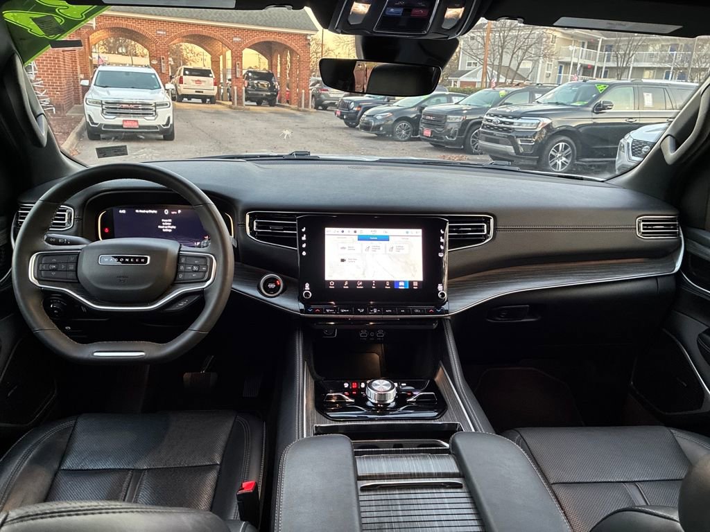 Used 2024 Jeep Wagoneer Series III image 13