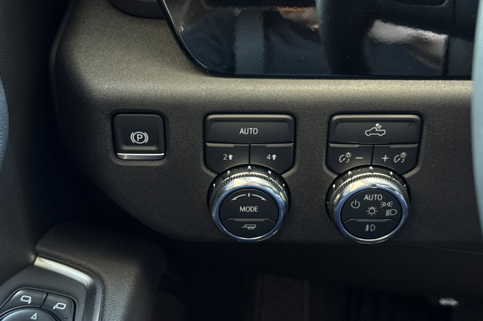 Used 2025 GMC Sierra 1500 Elevation image 34