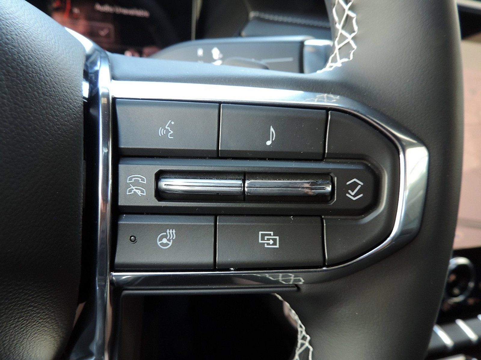 New 2026 GMC Acadia Denali w/ Super Cruise Package FWD image 24