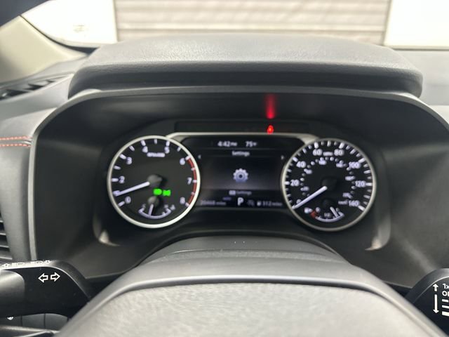 Used 2025 Nissan Rogue SV AWD/4WD image 11