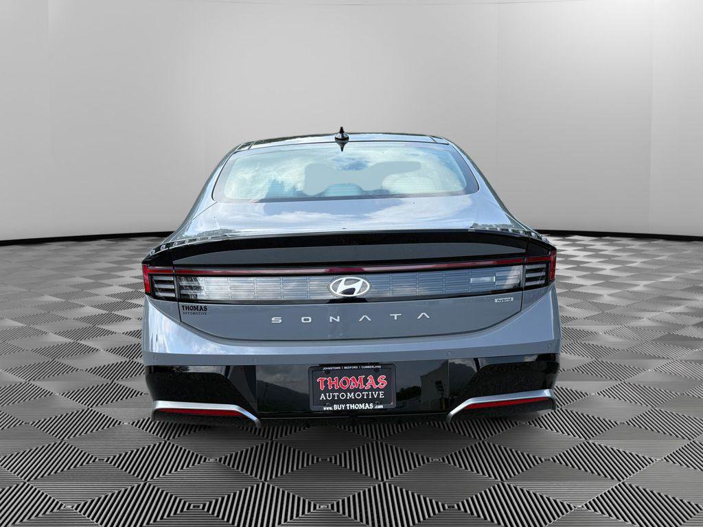 New 2025 Hyundai Sonata Limited image 6