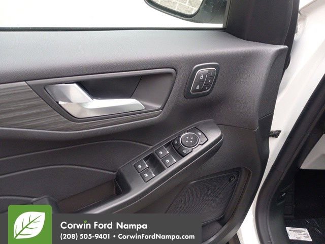 New 2025 Ford Escape SE w/ PHEV Premium Package image 12