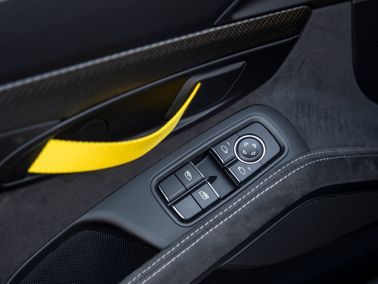Certified 2024 Porsche 718 Cayman GT4 RS RWD image 33
