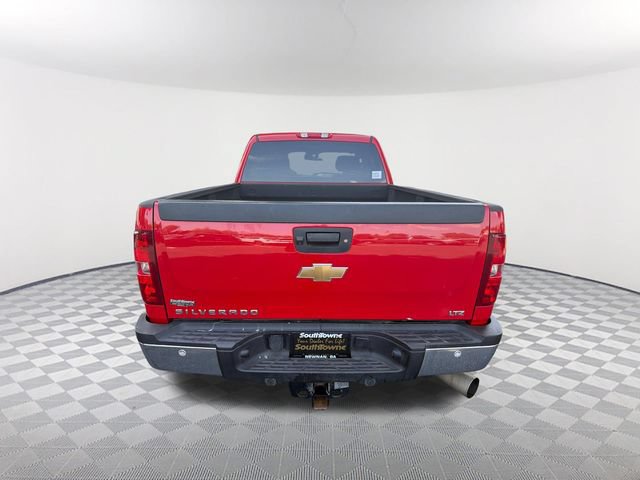 Used 2011 Chevrolet Silverado 2500 LTZ w/ LTZ Plus Package AWD/4WD image 6