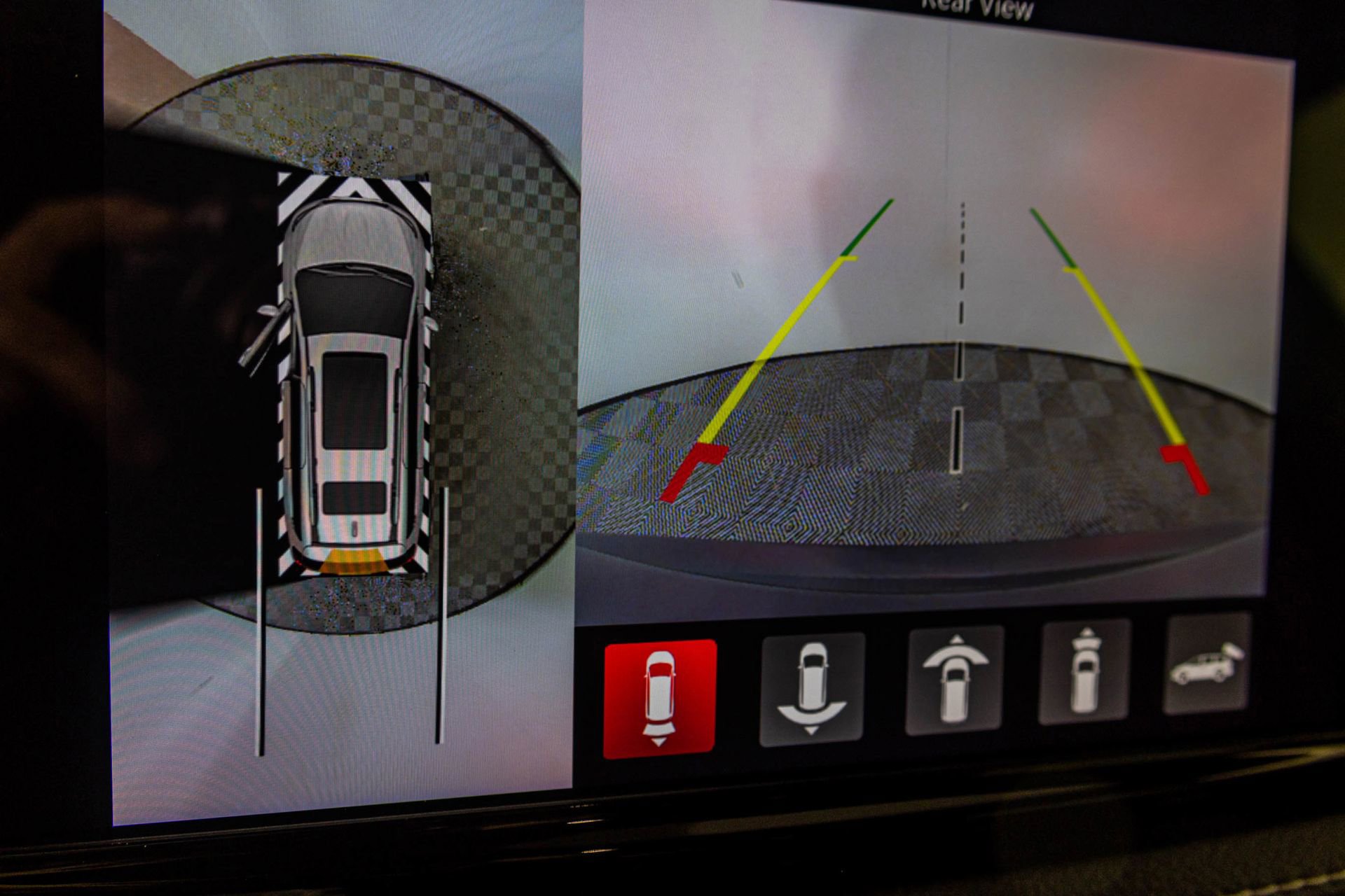 New 2026 Chrysler Pacifica Select AWD/4WD image 6