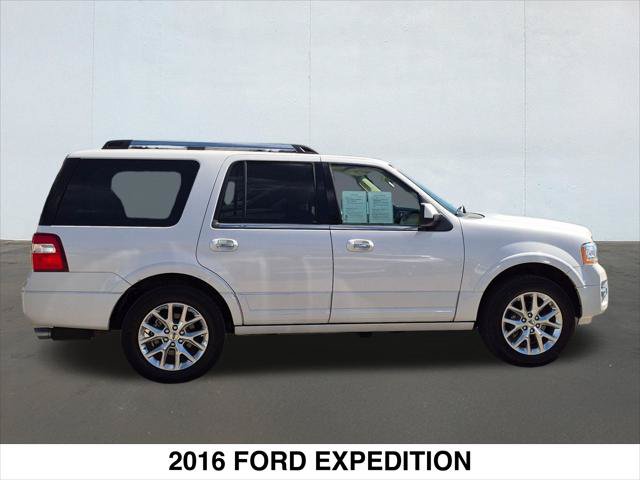 Used 2016 Ford Expedition Limited w/ Equipment Group 301A RWD image 4