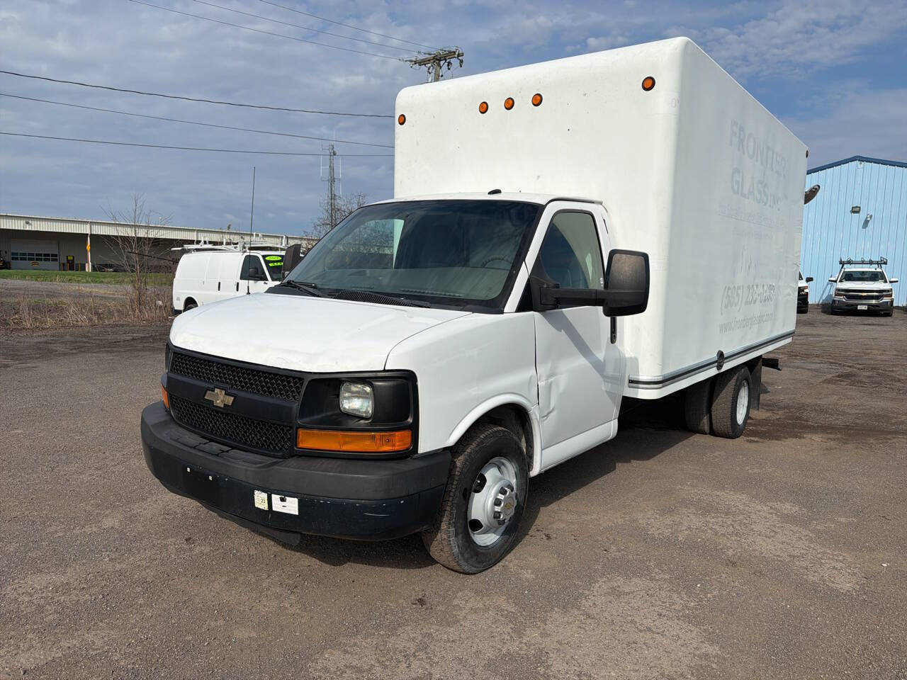 Used 2015 Chevrolet Express 3500 Extended RWD image 3