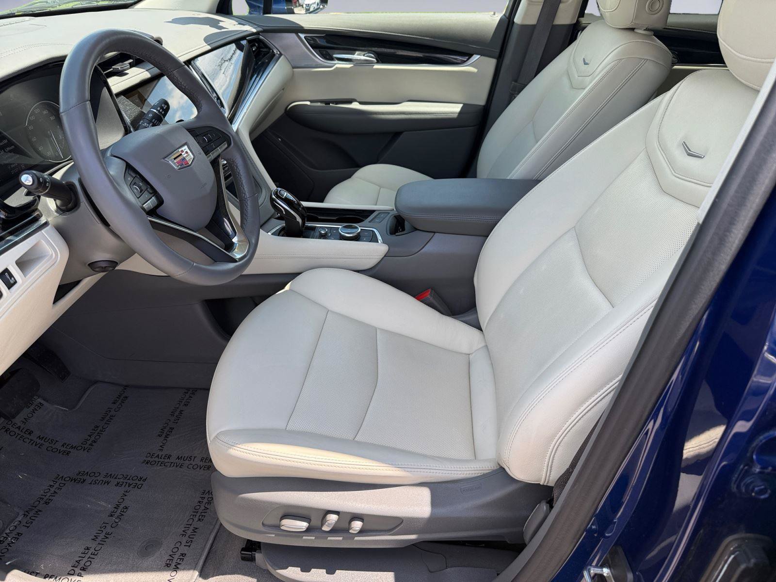 Certified 2023 Cadillac XT6 Premium Luxury AWD/4WD image 16