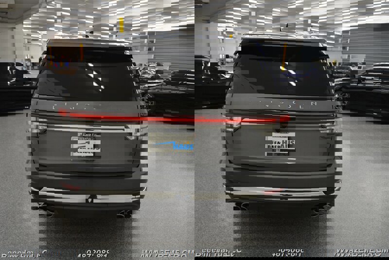 Used 2023 Lincoln Aviator Reserve w/ Equipment Group 201A image 10