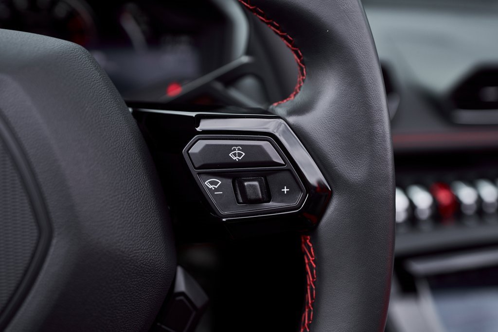 Used 2021 Lamborghini Huracan EVO image 48