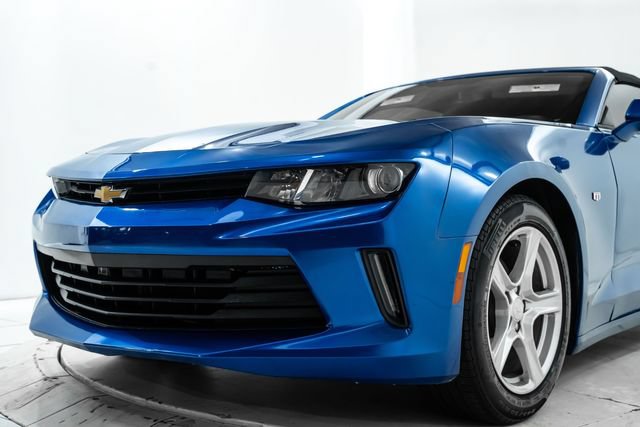 Used 2017 Chevrolet Camaro LT RWD image 14