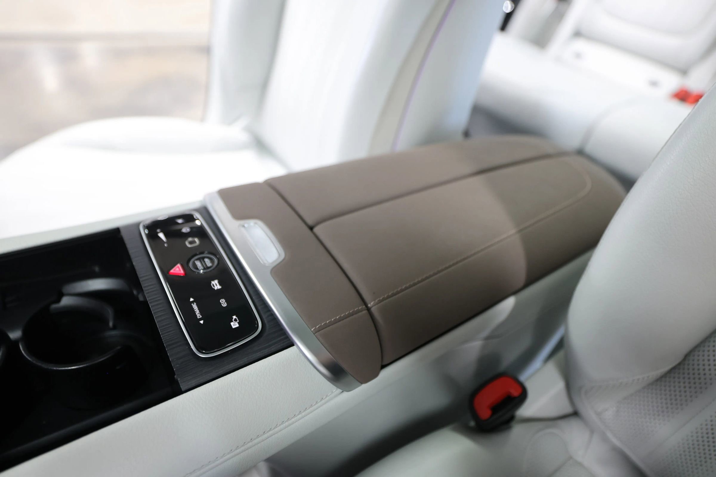 Used 2023 Mercedes-Benz EQS 580 4MATIC SUV image 36