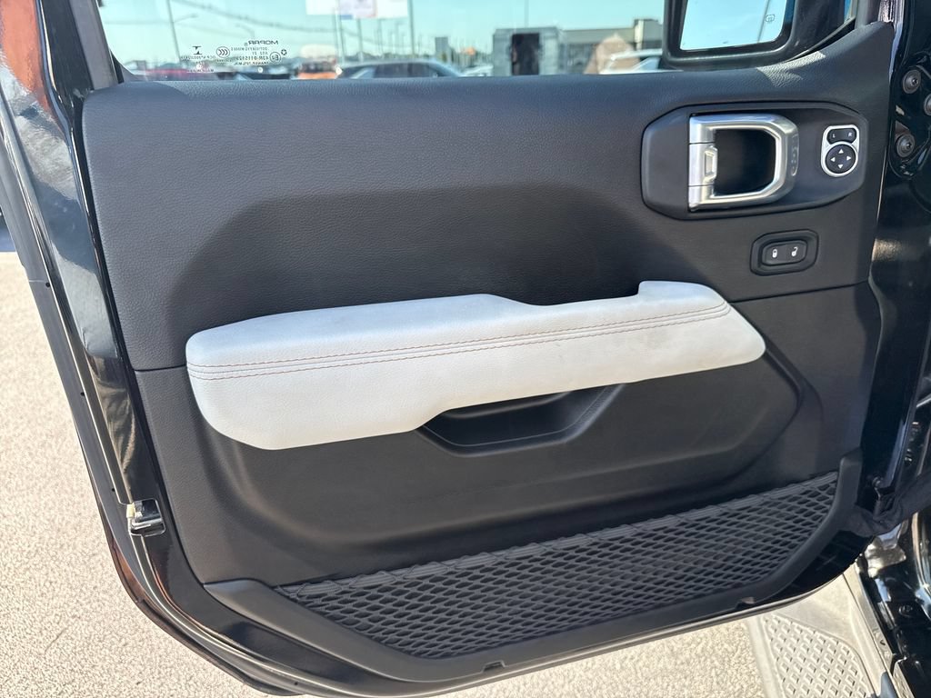 Used 2021 Jeep Gladiator Overland AWD/4WD image 23