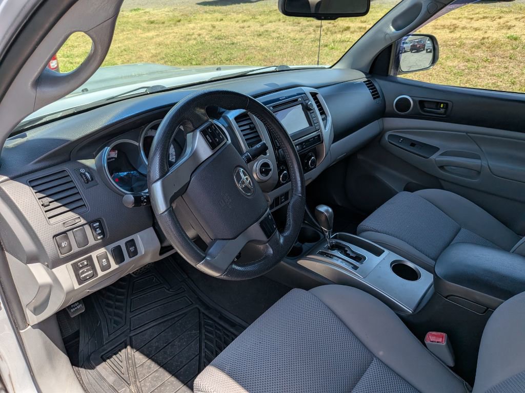 Used 2013 Toyota Tacoma 4x4 Double Cab w/ TRD Sport Pkg image 31
