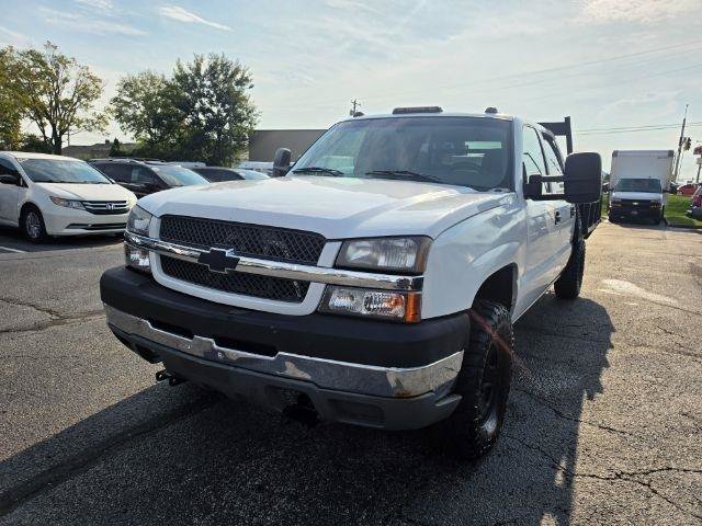 Used 2004 Chevrolet Silverado 2500 LS w/ Heavy-Duty Power Package AWD/4WD image 2