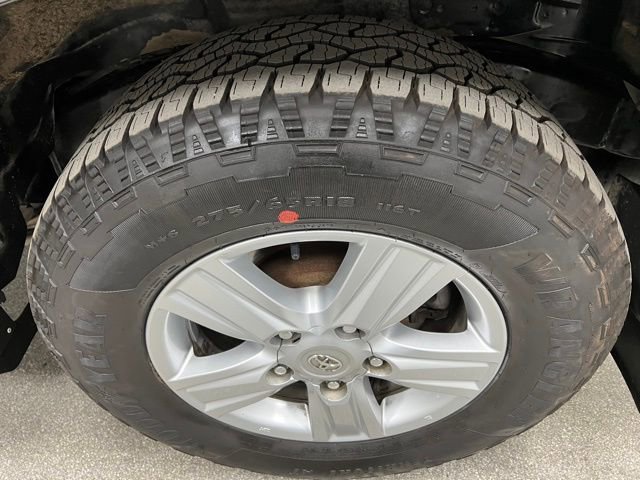 Used 2014 Toyota Land Cruiser image 16