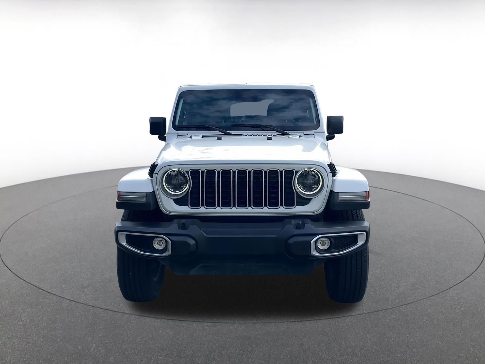 Used 2025 Jeep Wrangler Sahara image 4