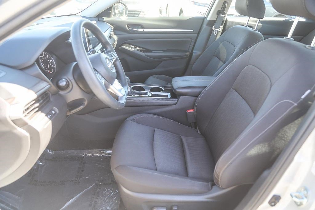 Used 2023 Nissan Altima 2.5 SV image 16