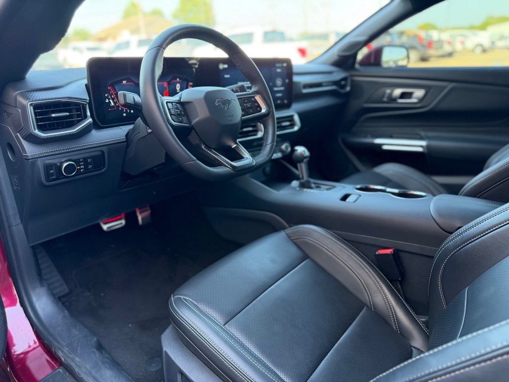 Used 2025 Ford Mustang Premium RWD image 18