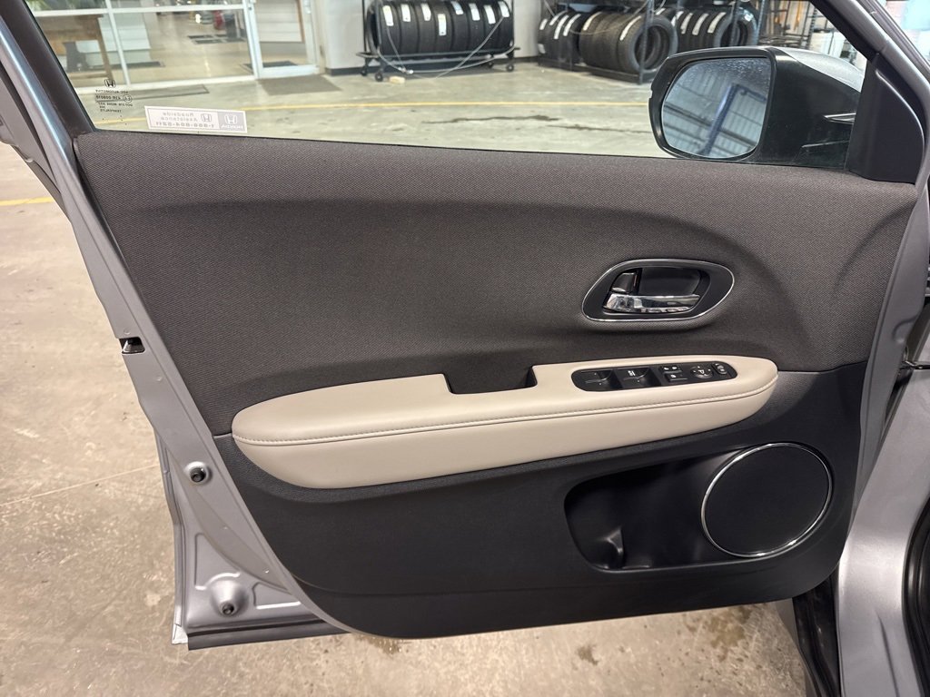 Used 2022 Honda HR-V EX image 23