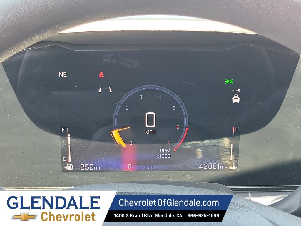 Used 2025 Chevrolet Trax LT FWD image 32