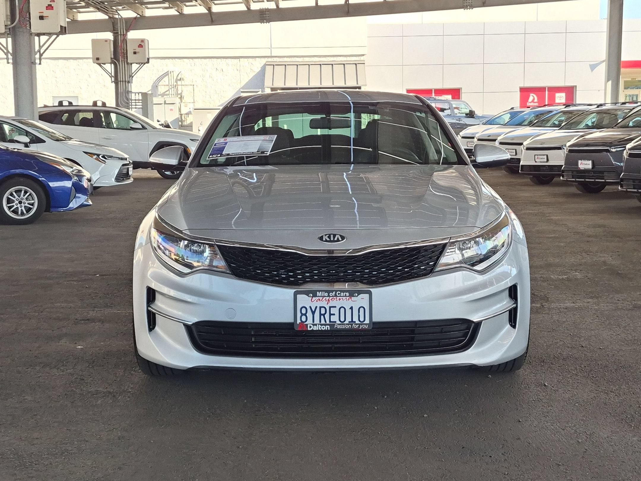 Used 2017 Kia Optima LX FWD image 3