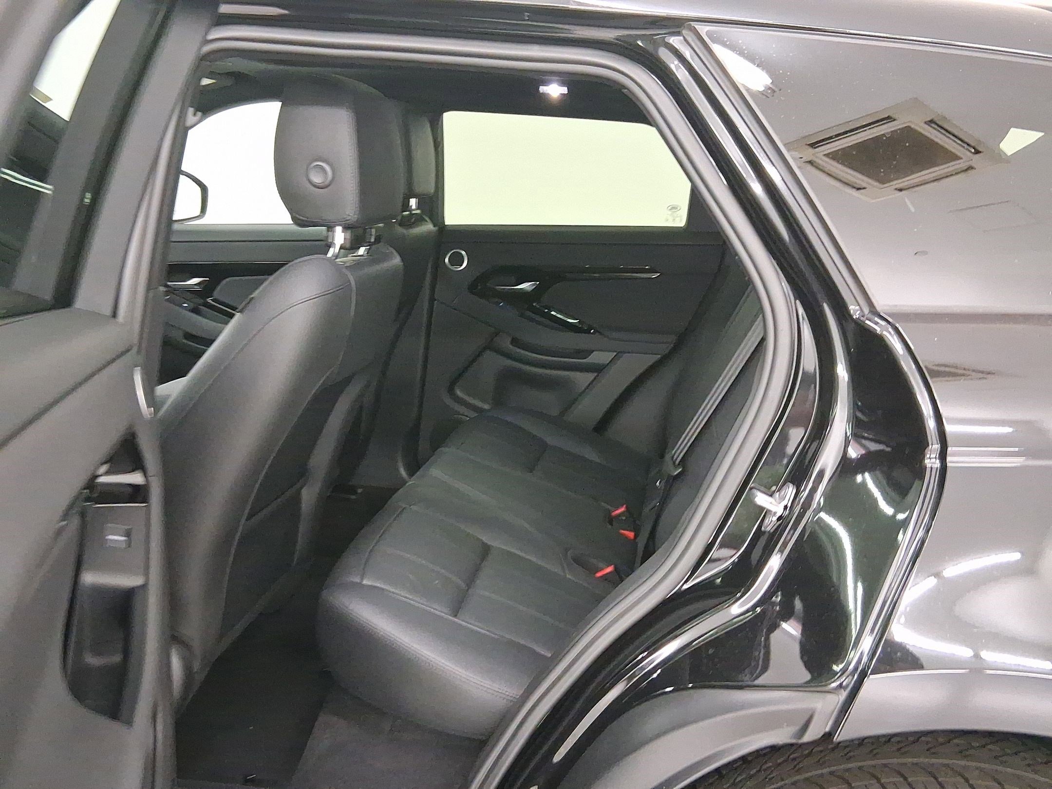 Certified 2025 Land Rover Range Rover Evoque Dynamic SE AWD/4WD image 12