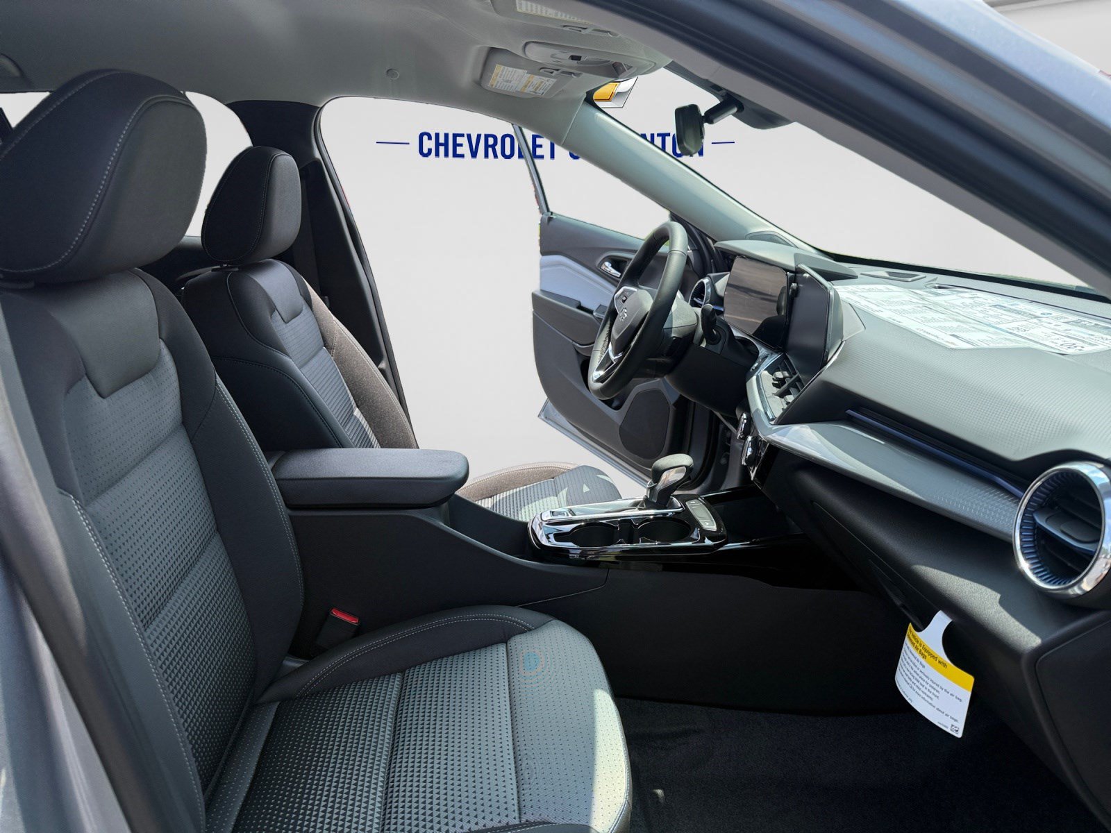 New 2026 Chevrolet Trax LT w/ Midnight Edition FWD image 13