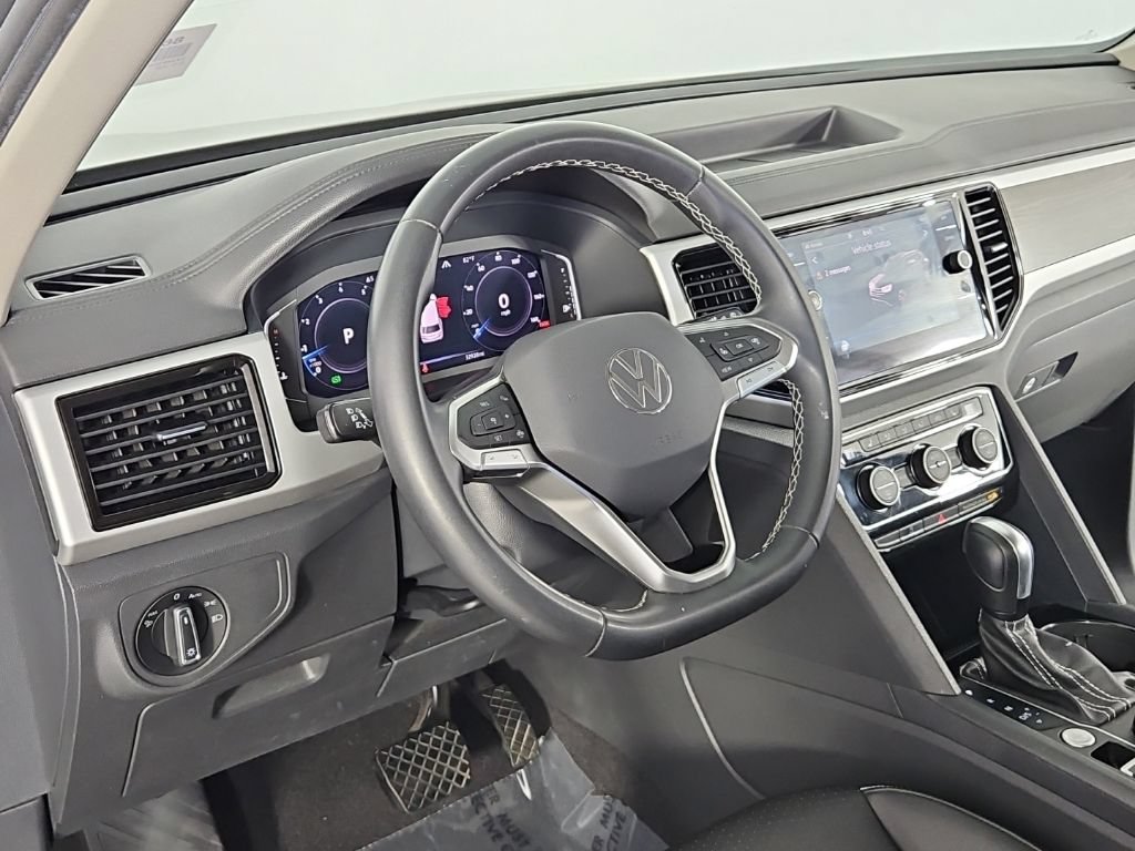 Certified 2023 Volkswagen Atlas SE w/ Black Wheel Package AWD/4WD image 31