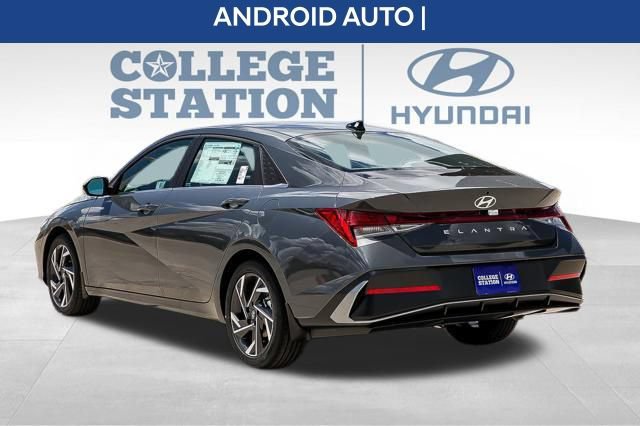 Used 2024 Hyundai Elantra SEL w/ Convenience Package FWD image 6