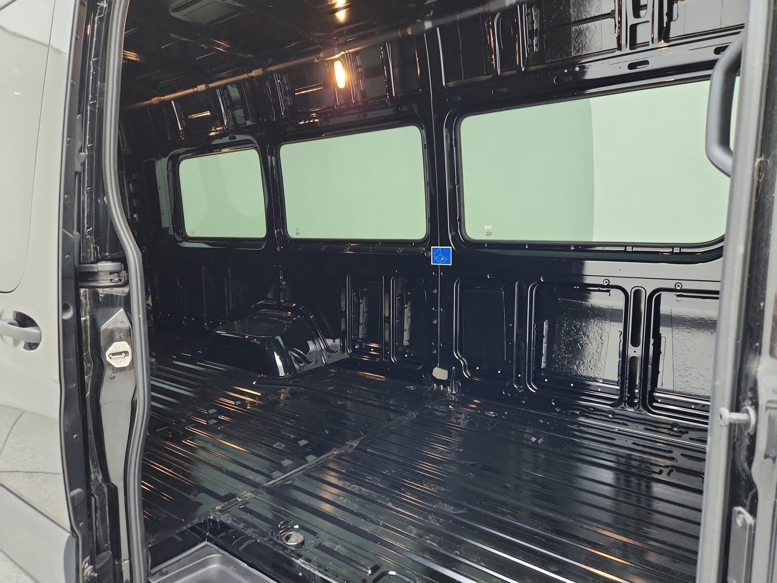 Used 2024 Mercedes-Benz Sprinter 3500 w/ Parking Package image 22