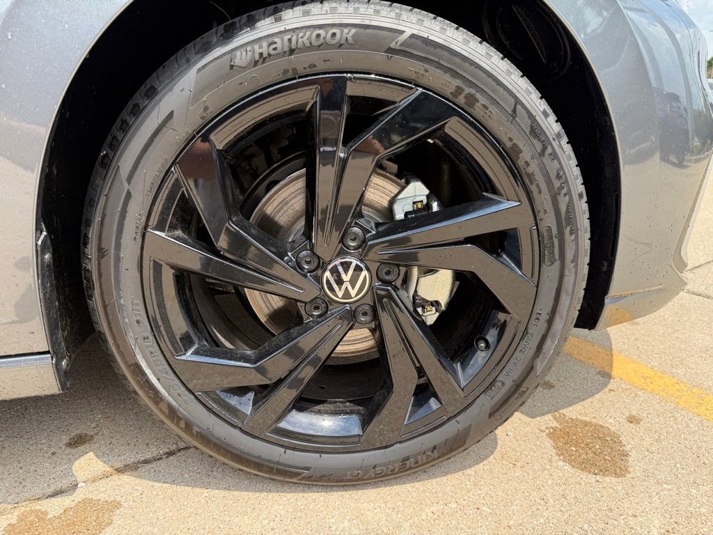 New 2025 Volkswagen Jetta SE image 7