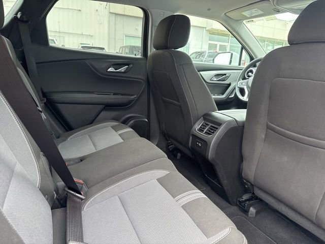 Used 2025 Chevrolet Blazer LT AWD/4WD image 15